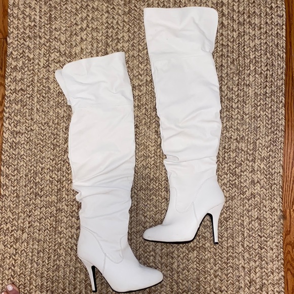 Shoes - White thigh high heeled gogo boots 7.5